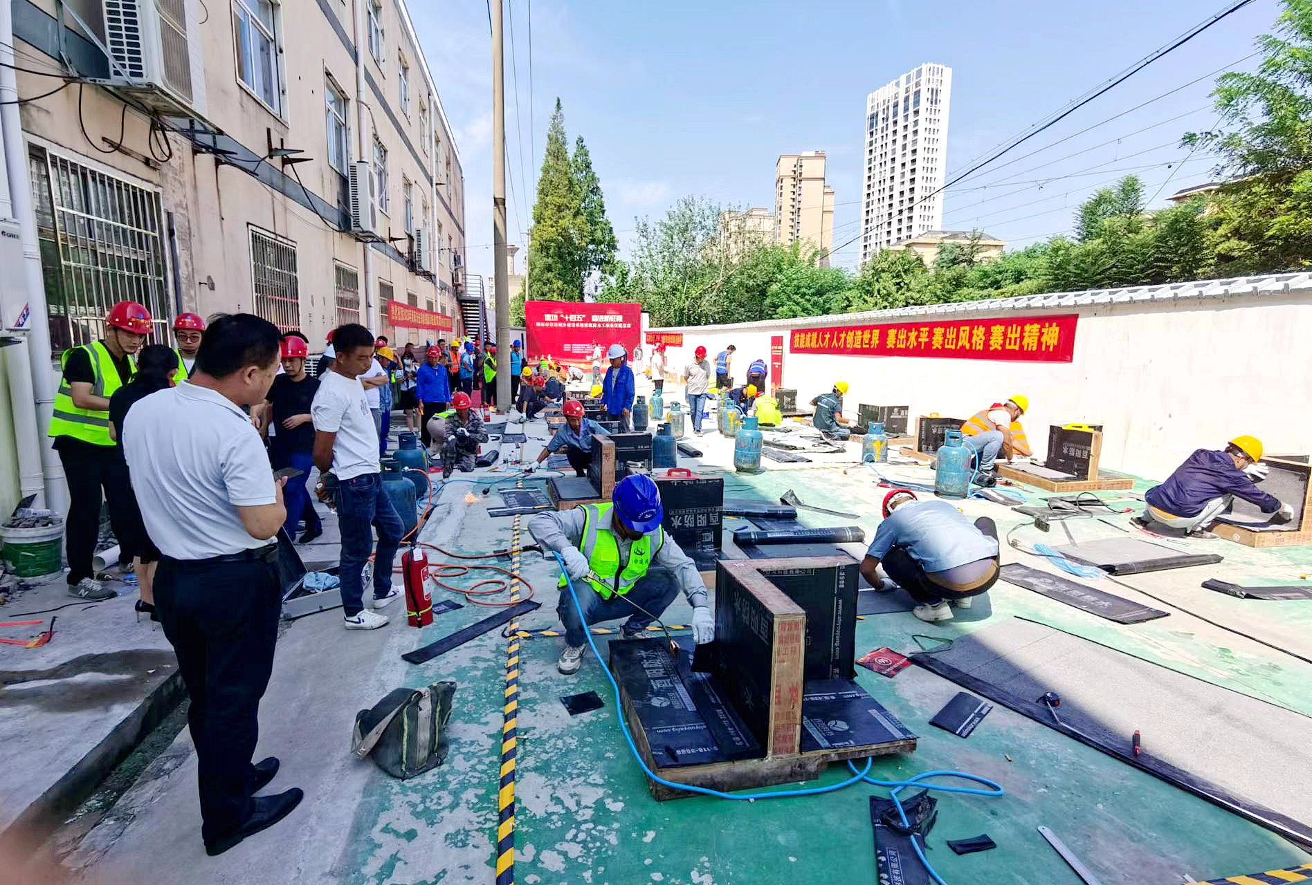 淮南市住房和城乡建设系统建筑防水工职业技能竞赛成功举办